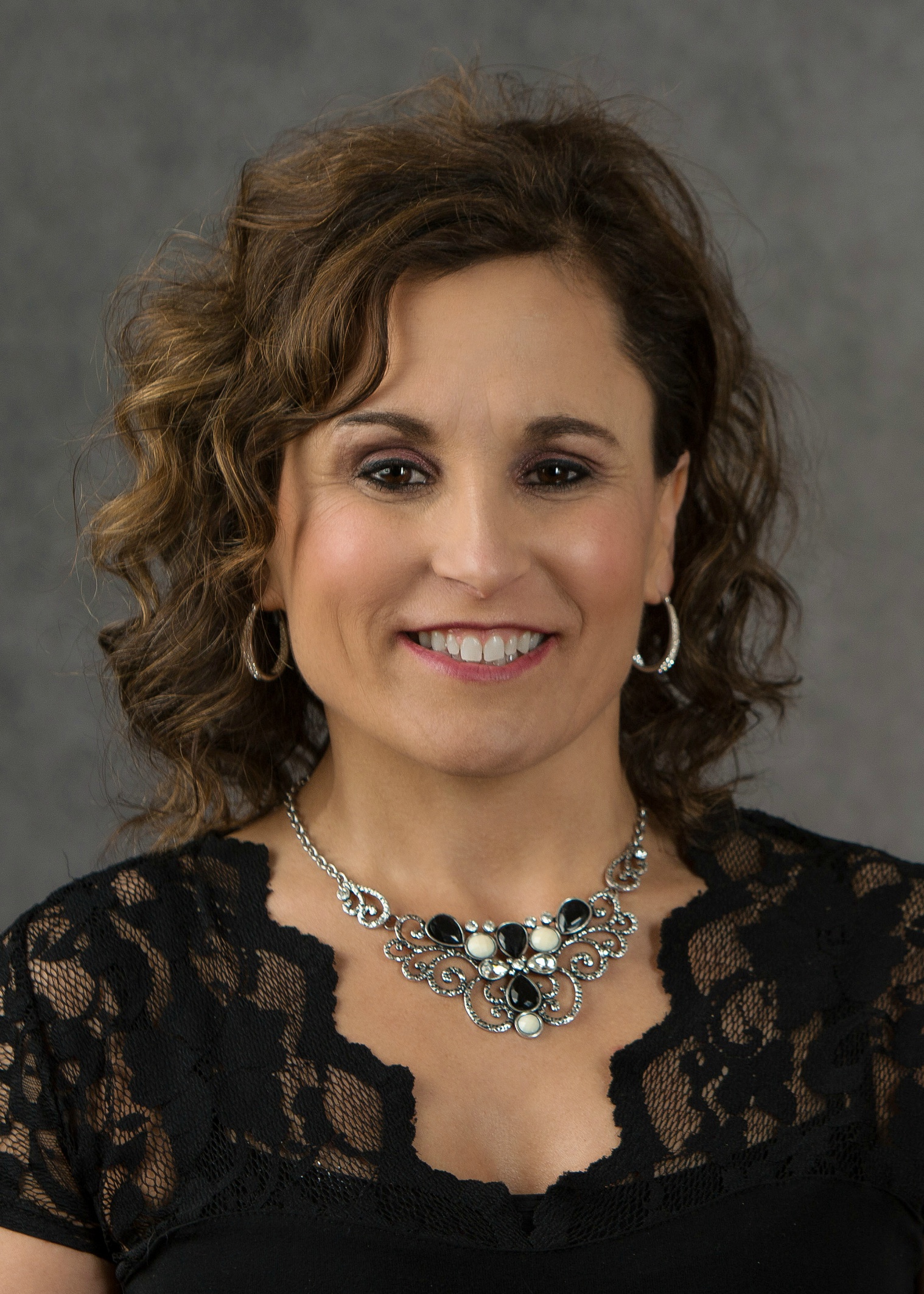 Tricia Holdgrafer Headshot